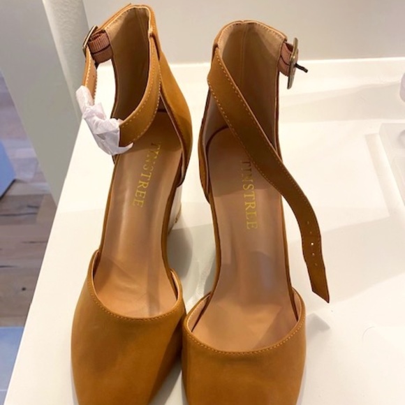 Tinstree Beige Wedges - Picture 1 of 3